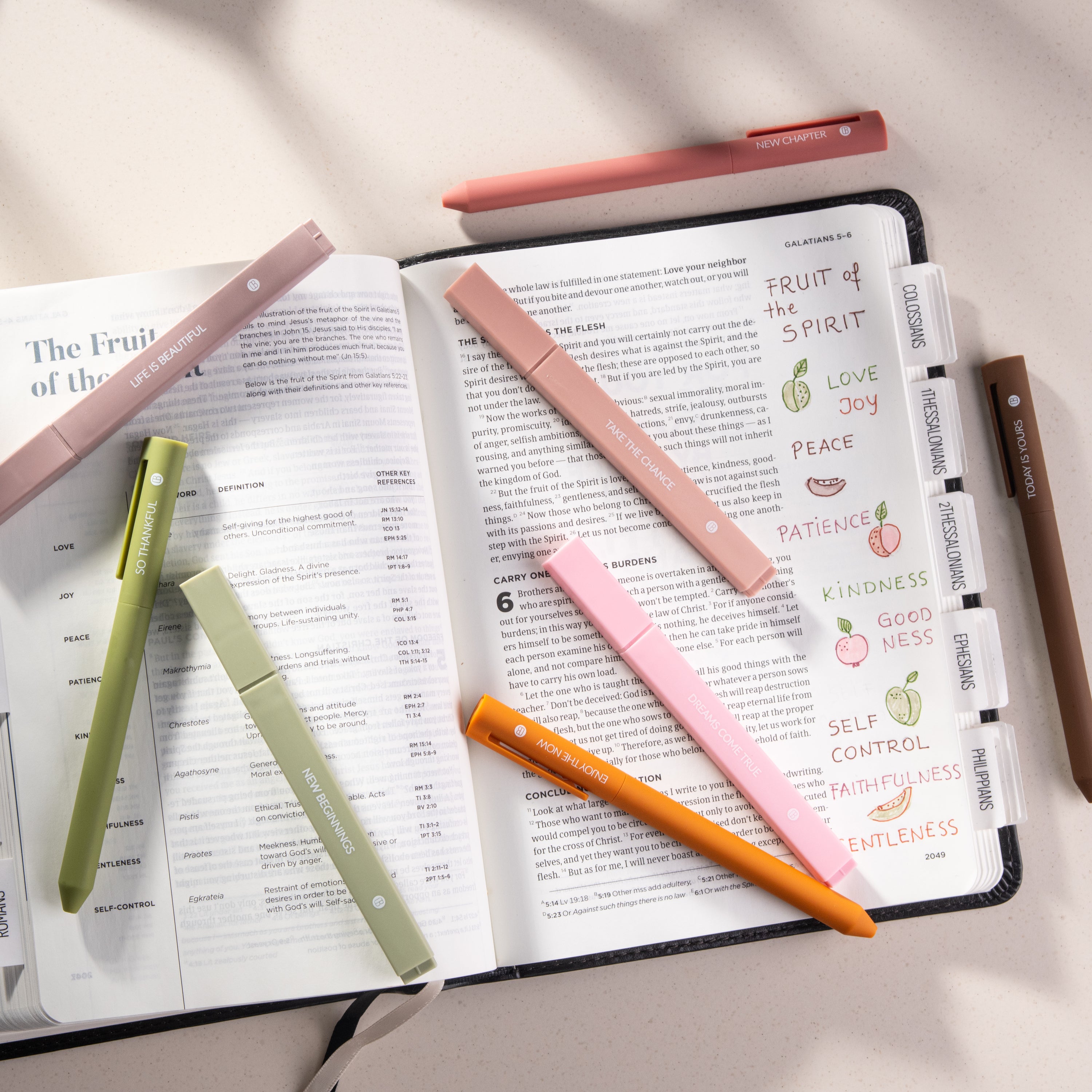 Highlighters and Gel Pens Set (8 Pack) - Dreams