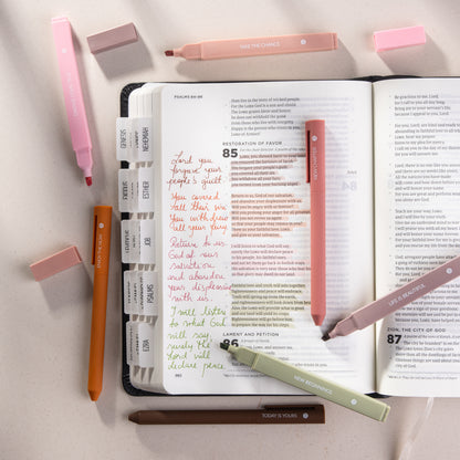 Highlighters and Gel Pens Set (8 Pack) - Dreams